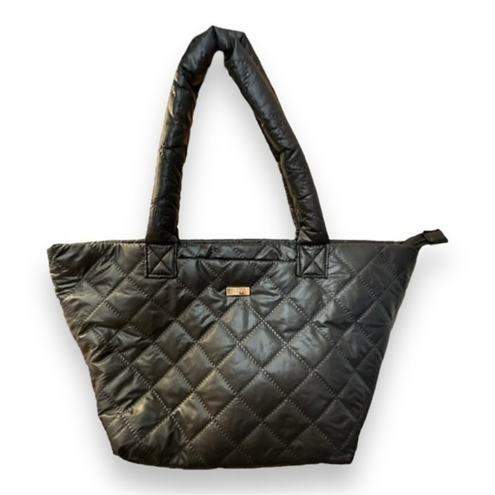 Women’s Black Quilted Zipper Tote Bag
